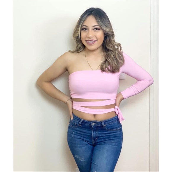 Light pink top - Picture 2 of 2